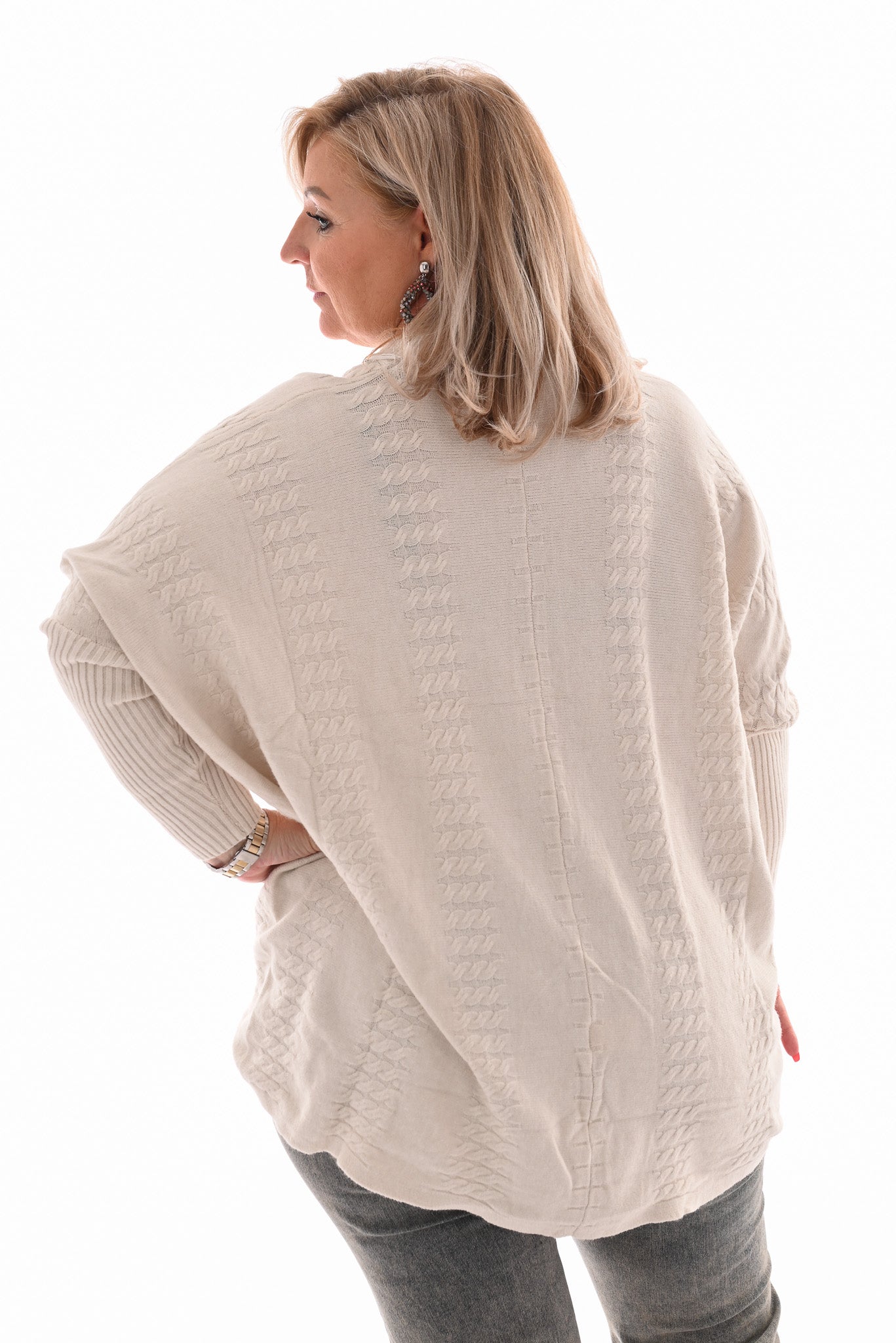 Trui kabels met wijde uitloop roomwit