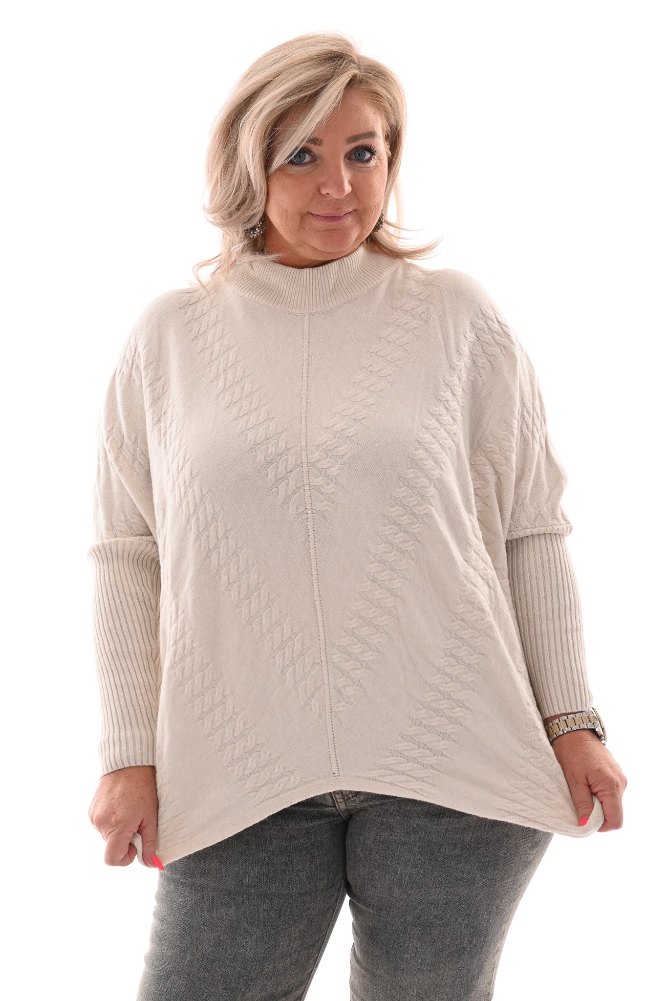 Trui kabels met wijde uitloop roomwit