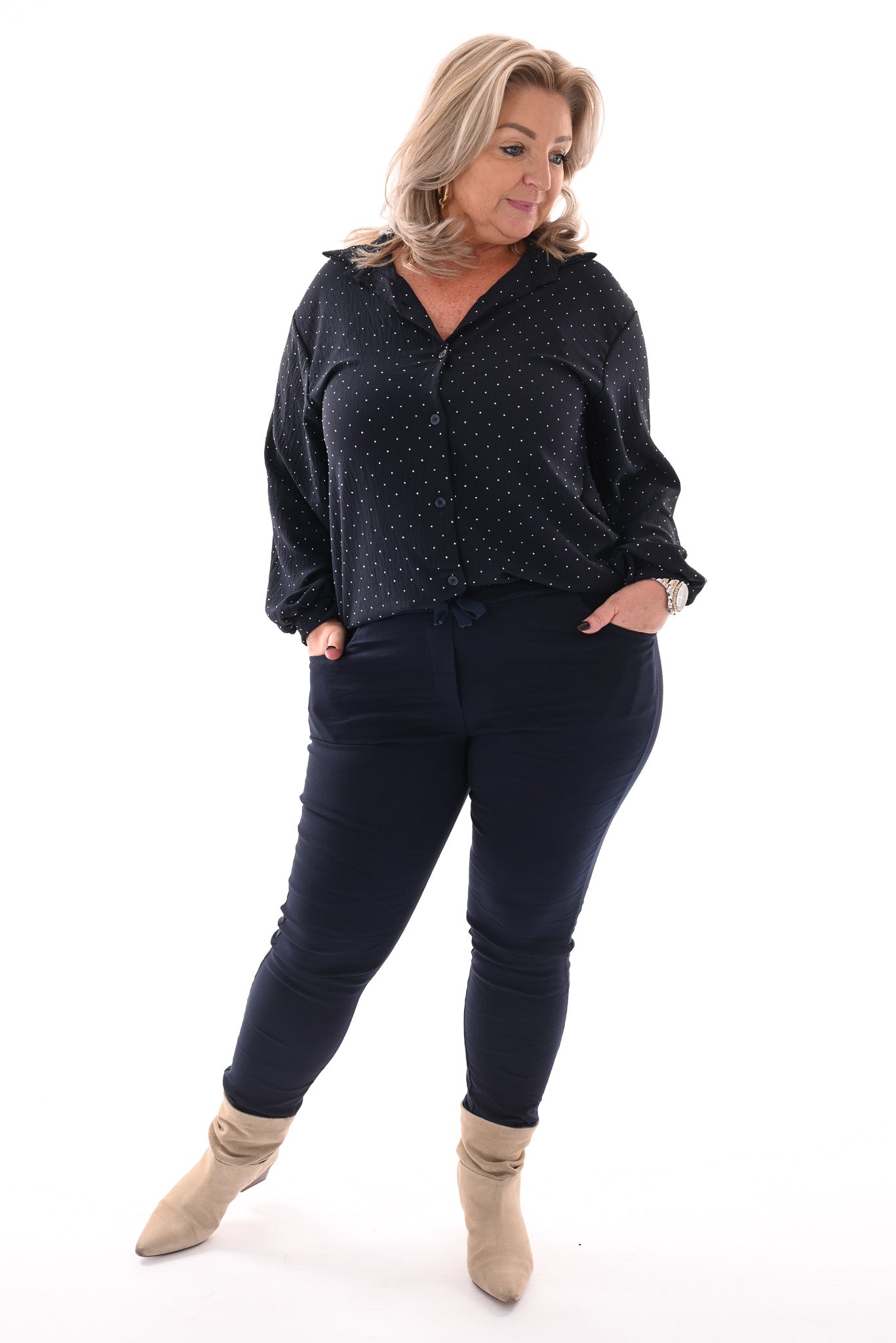 Doorknoop blouse strass marineblauw