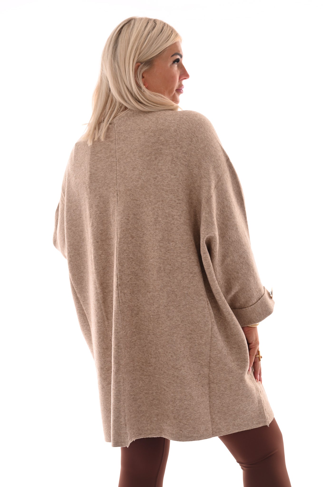 Oversized vest v-hals en grote knopen beige