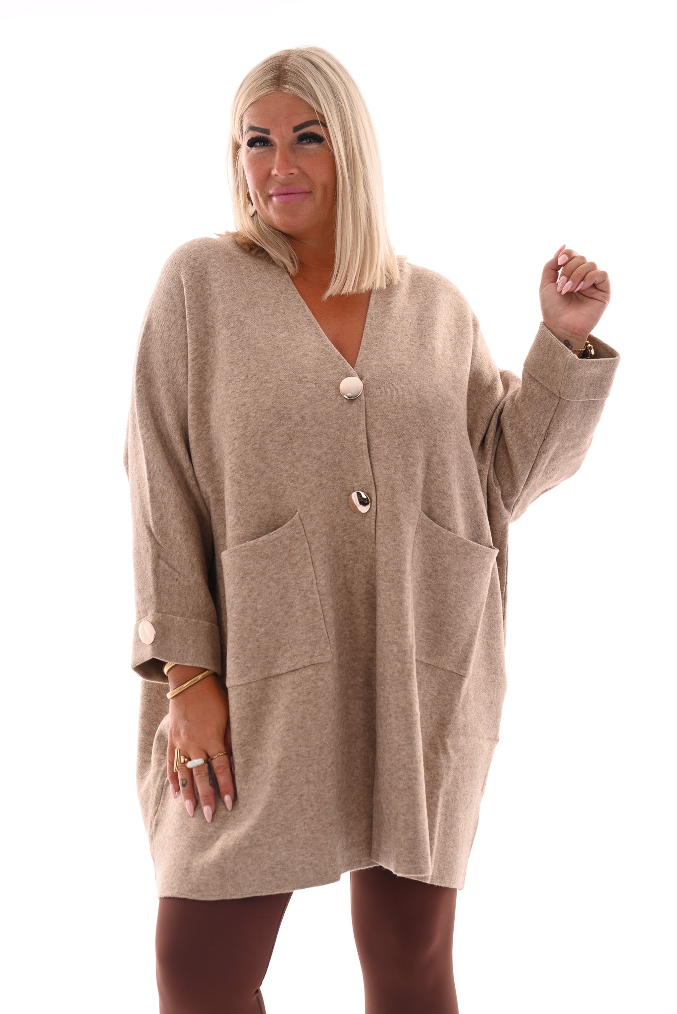Oversized vest v-hals en grote knopen beige