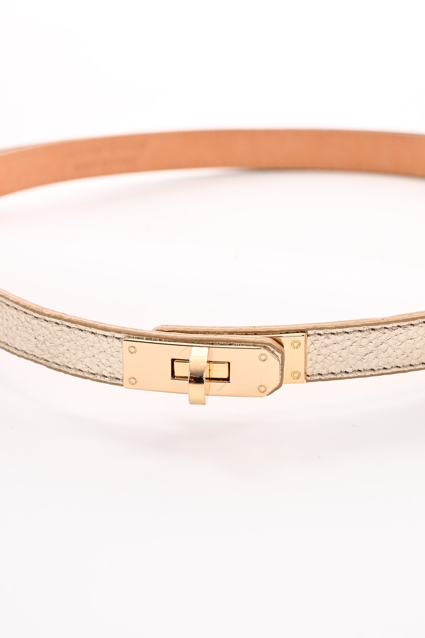 Leren smalle riem met gesp goud