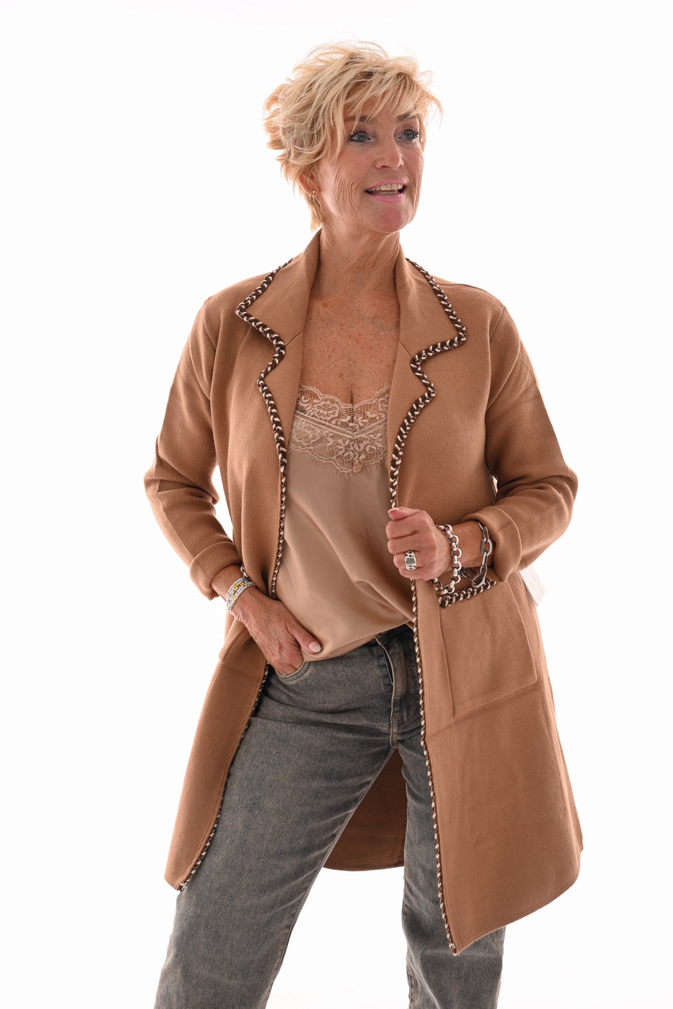 Half lang vest met kraag rand detail camel