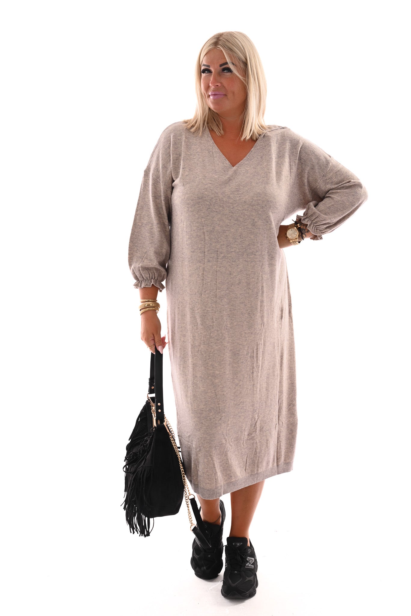 Lange jurk v-hals en elastieken mouwen camel