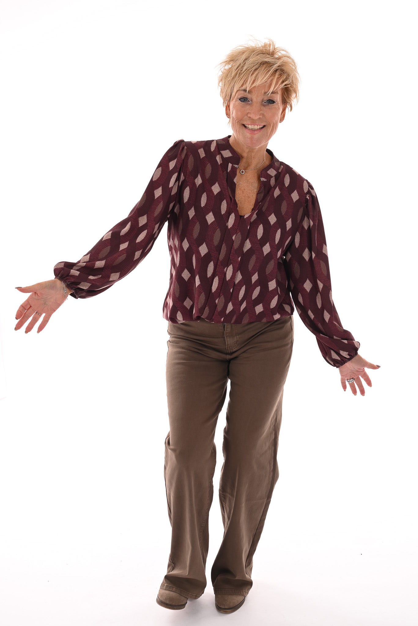 Top lange mouwen v-hals vlechtpatroon bordeaux