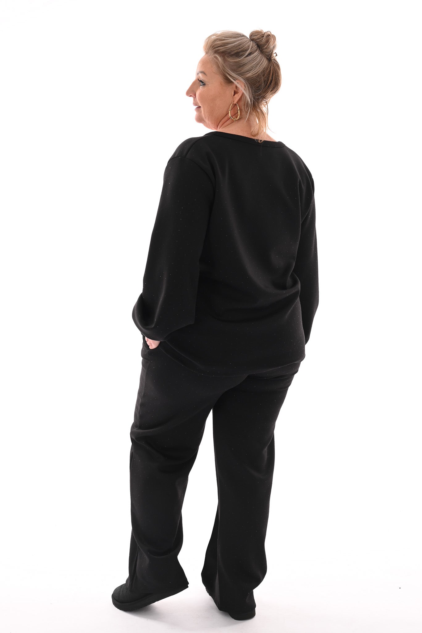 Tweedelig pak v-hals met strass zwart