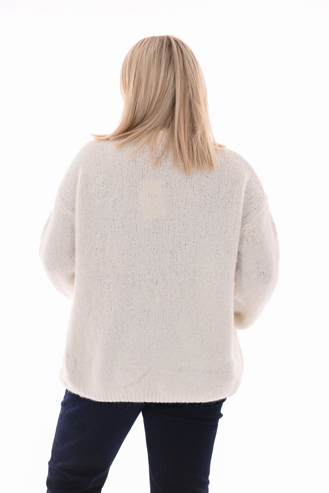 Kort fijn gebreid vest broche hartje wit