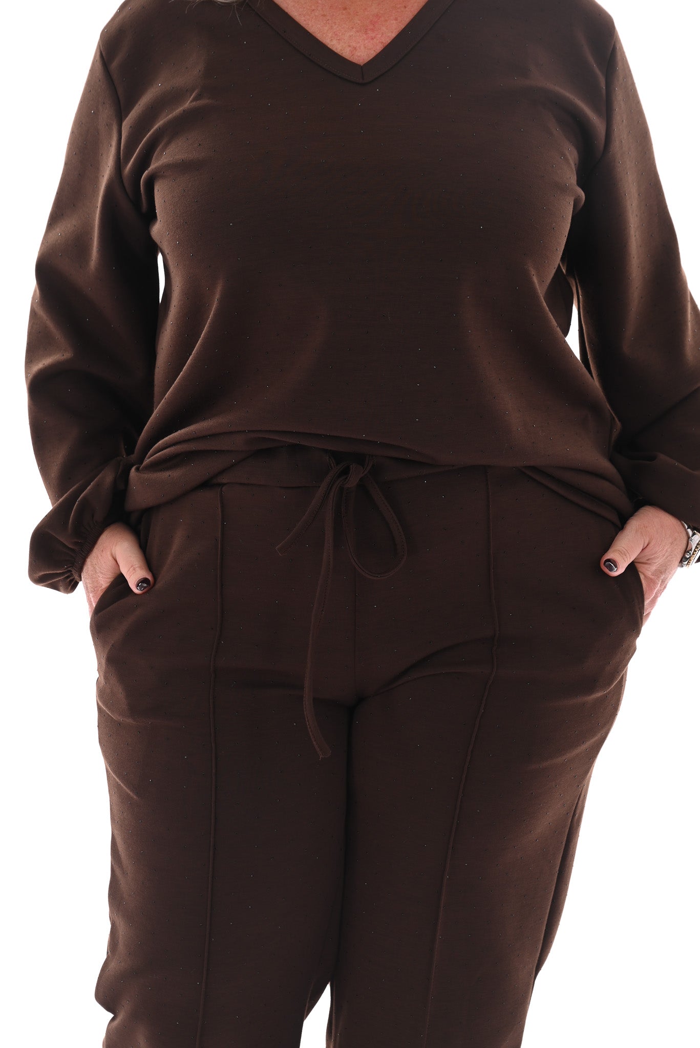 Tweedelig pak v-hals met strass donkerbruin