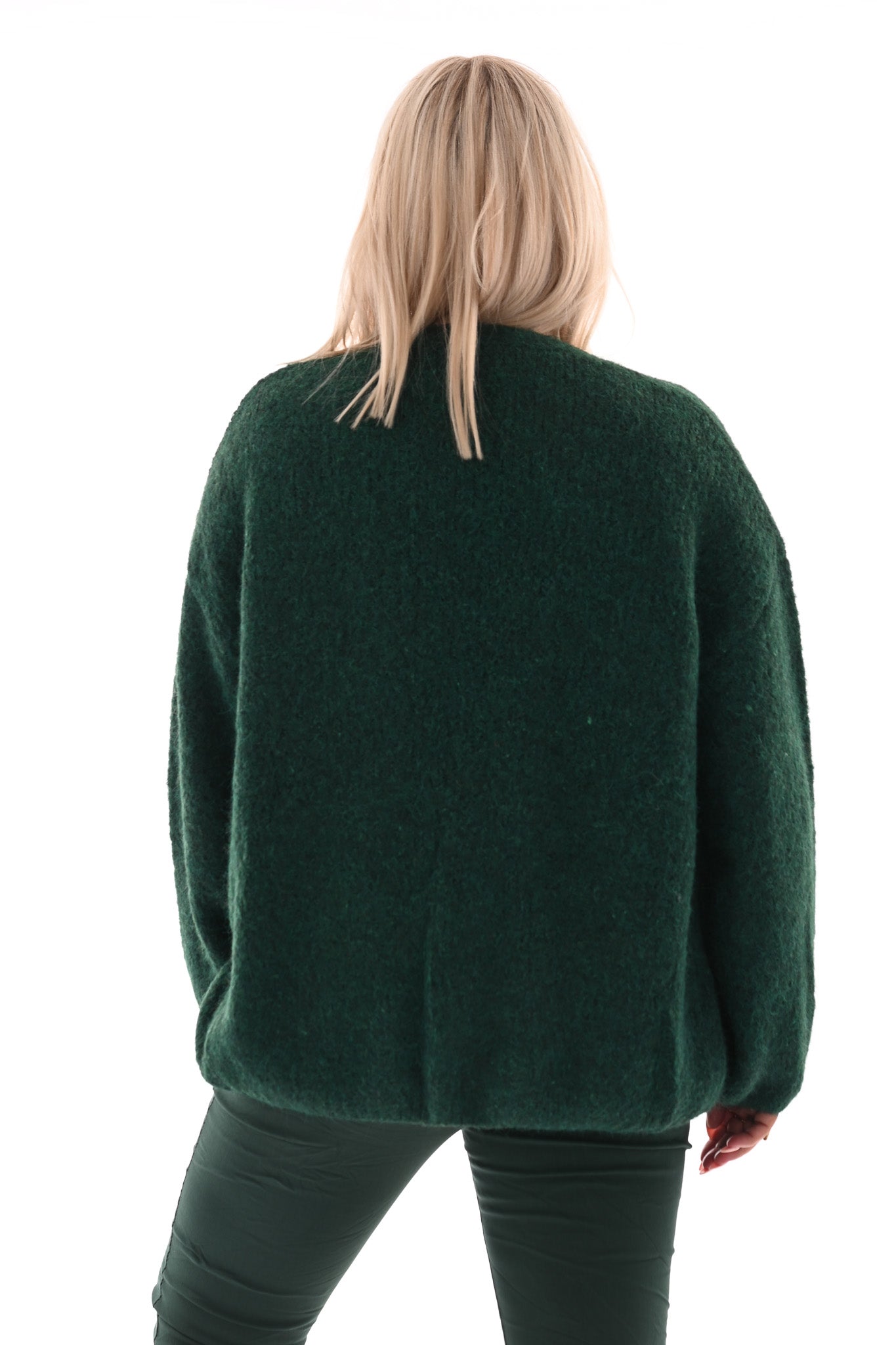 Kort fijn gebreid vest broche hartje groen