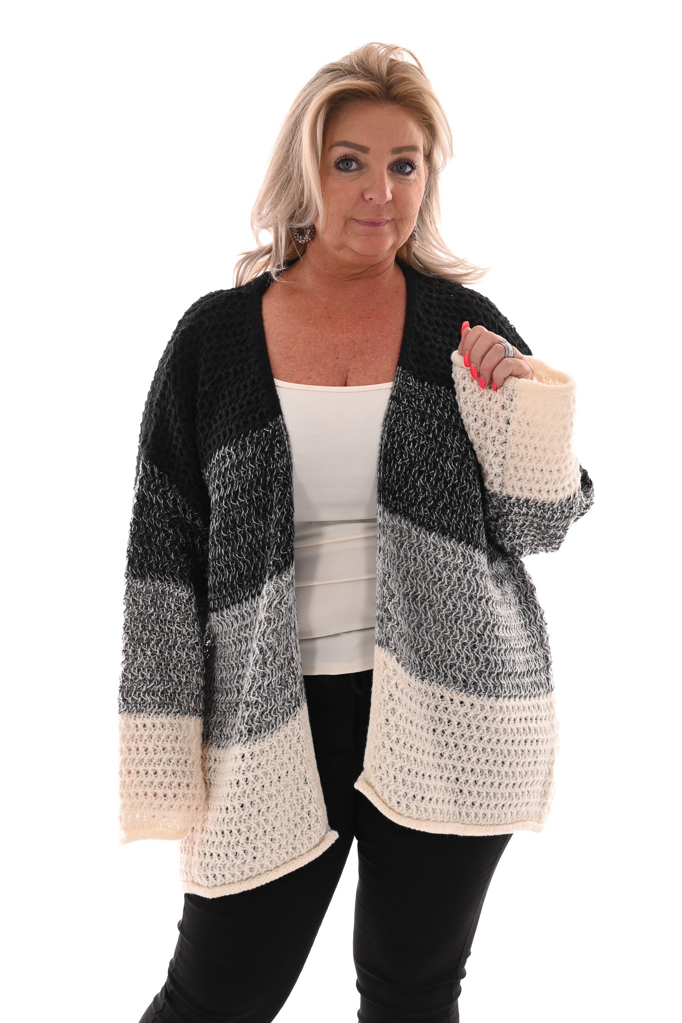 Grof gebreid vest met kleur overloop zwart/wit