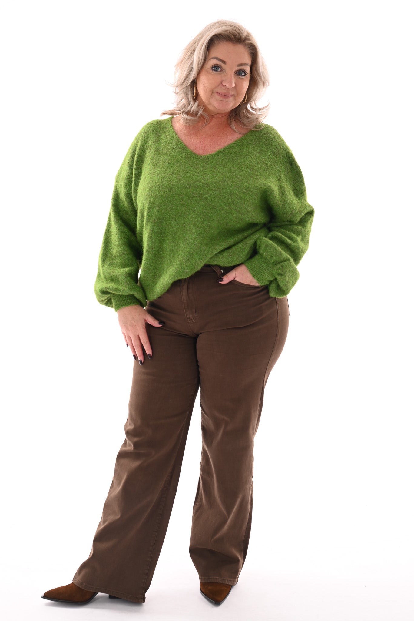 Fijn gebreide basic trui v-hals appelgroen