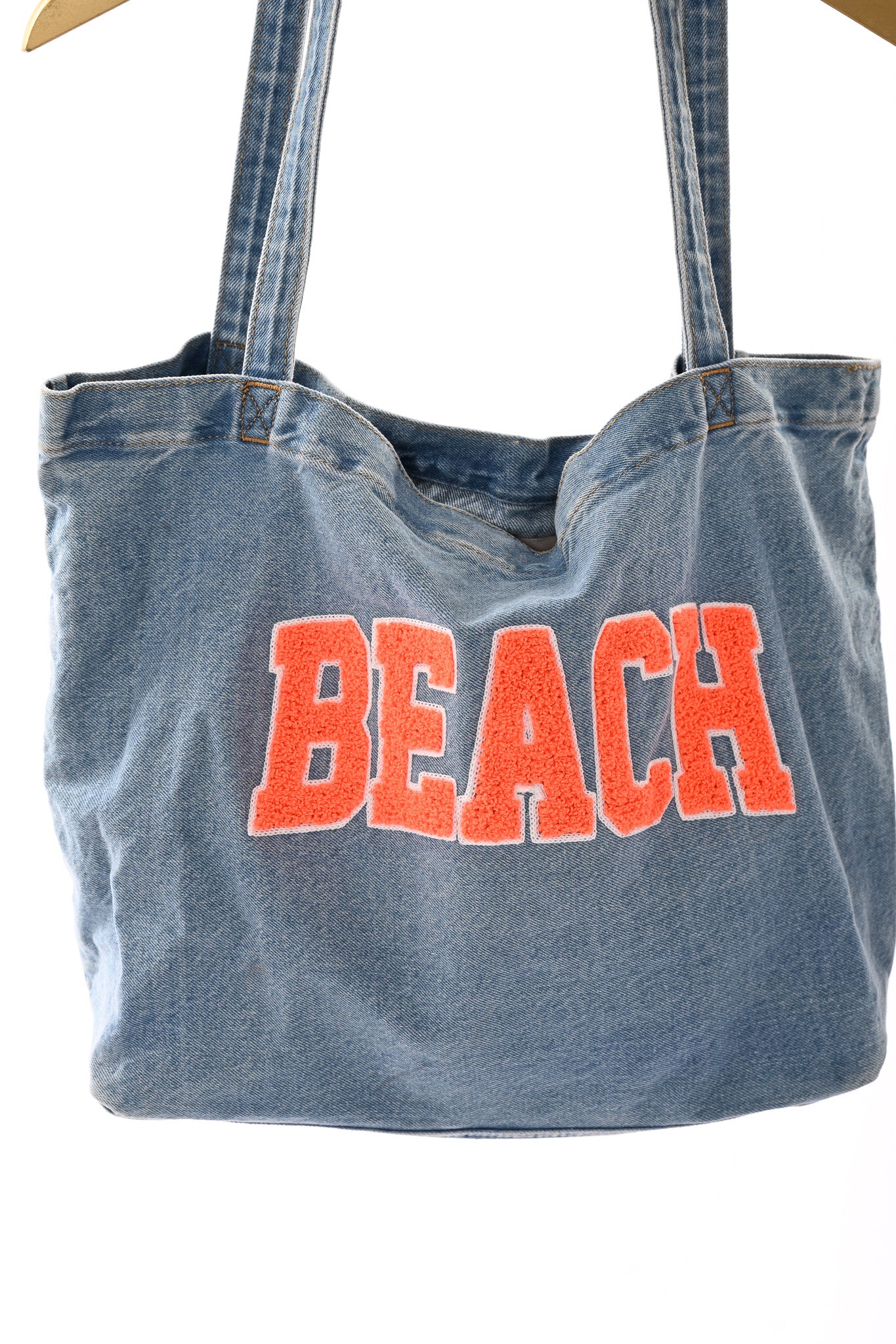 Jeanstas beach feloranje