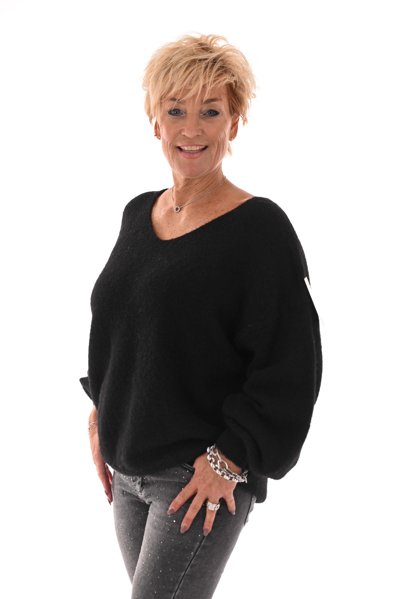 Fijn gebreide basic trui v-hals zwart