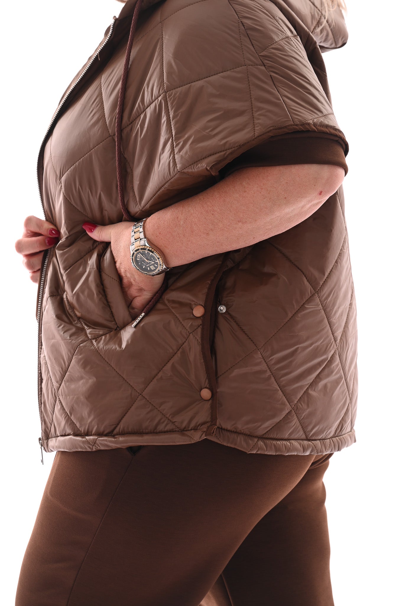 Korte bodywarmer met capuchon bruin