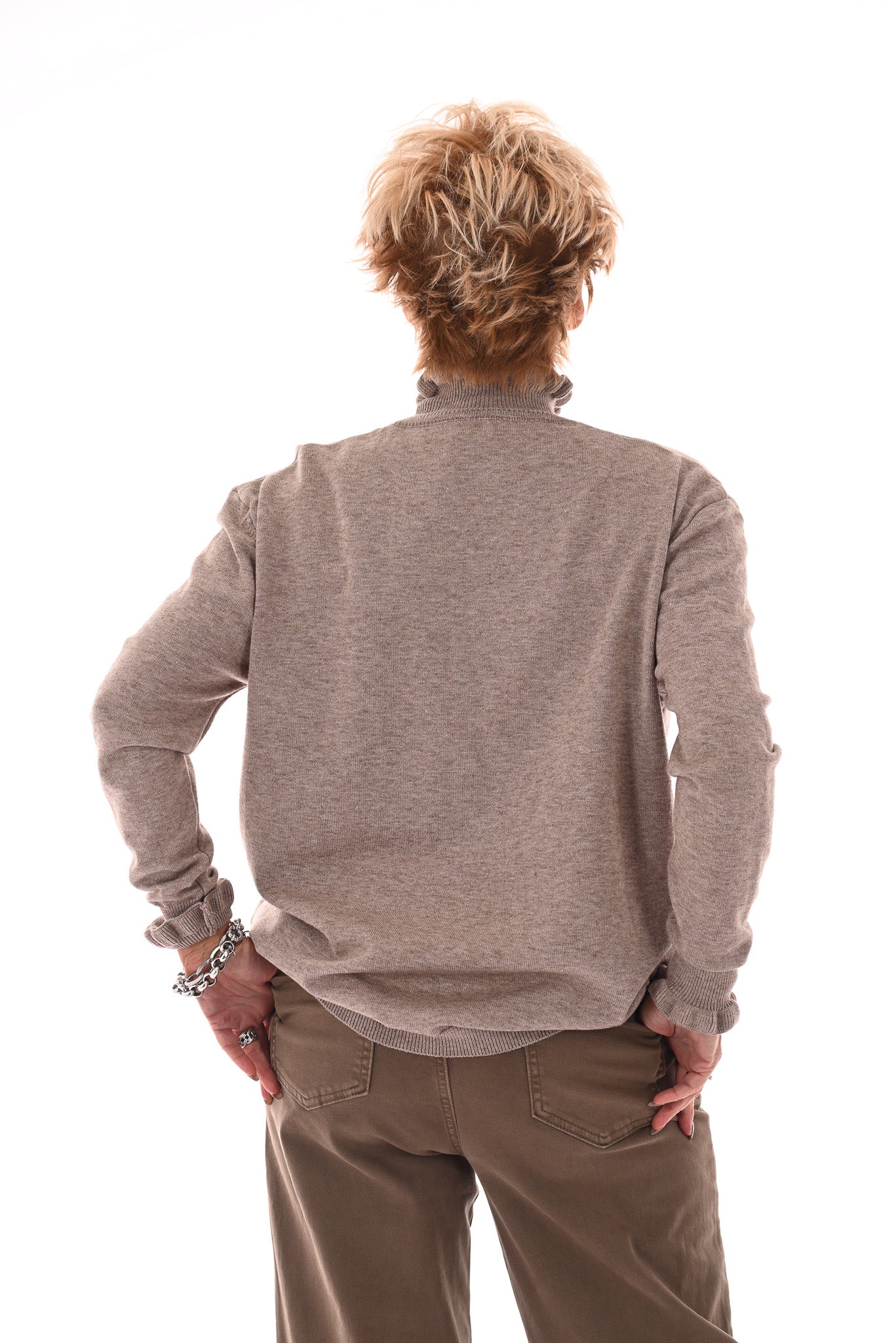 Basic trui roezelkraag beige