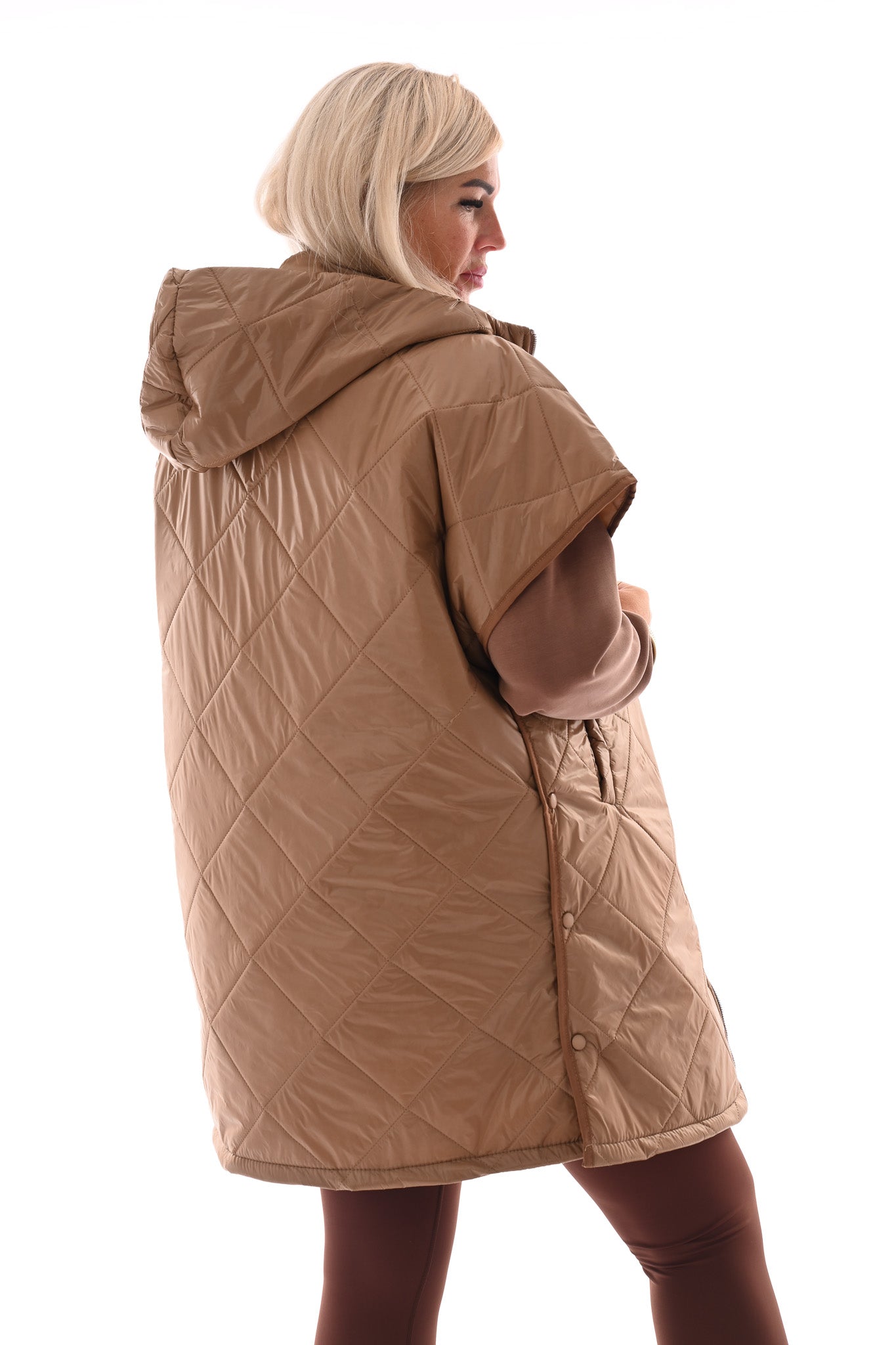 Lange bodywarmer met capuchon camel