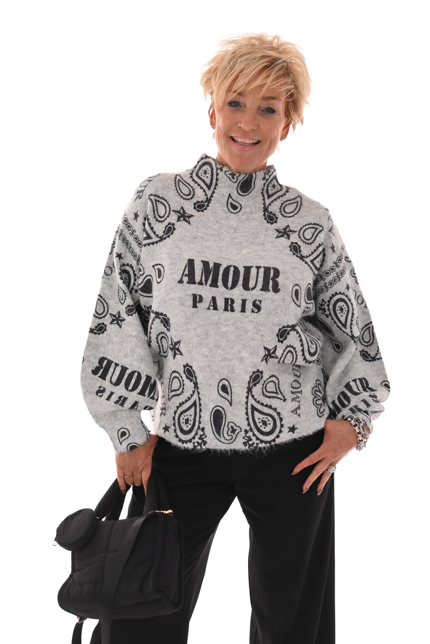 Fijn gebreide trui amour grijs