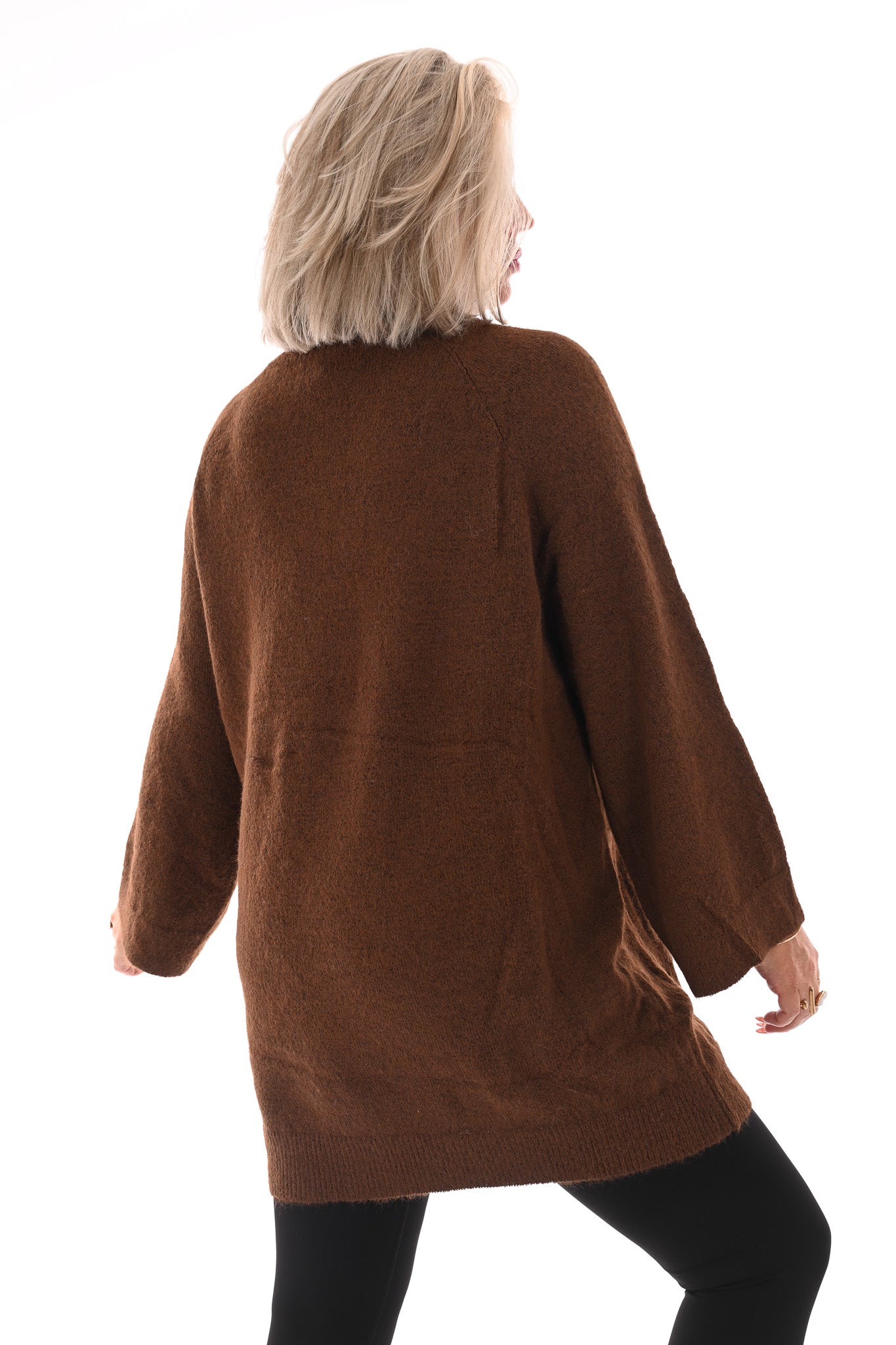 fijn gebreide trui met ronde hals bruin