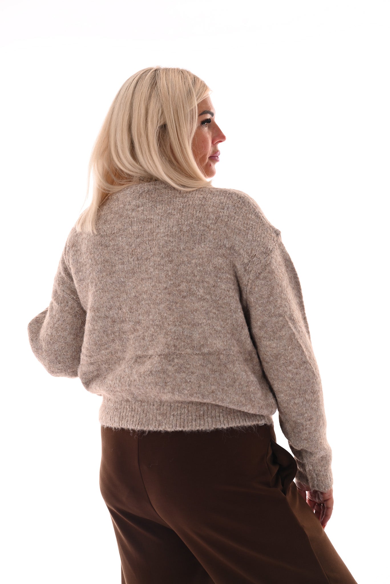 Fijn gebreid vest met knoopjes beige