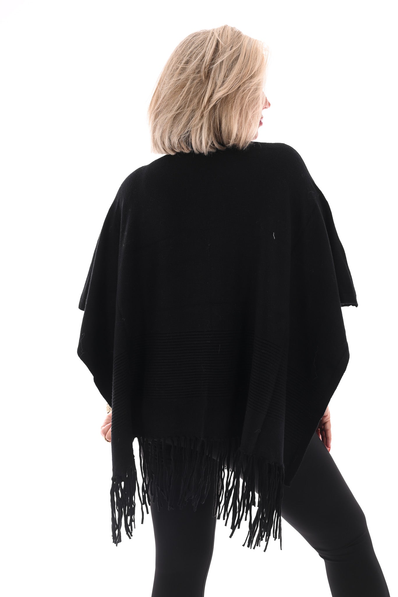 Poncho met franjes zwart