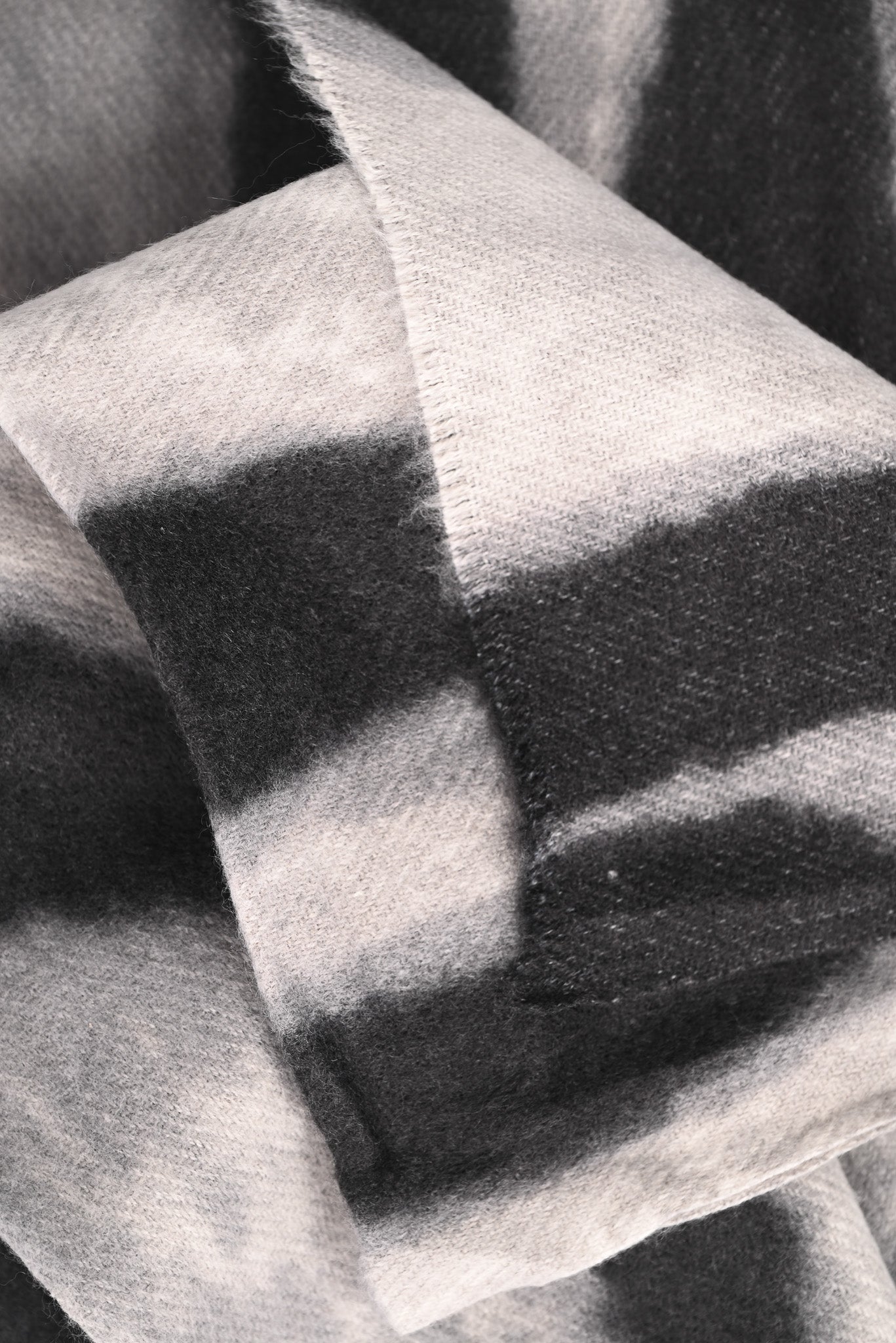 Sjaal grote panter grijs