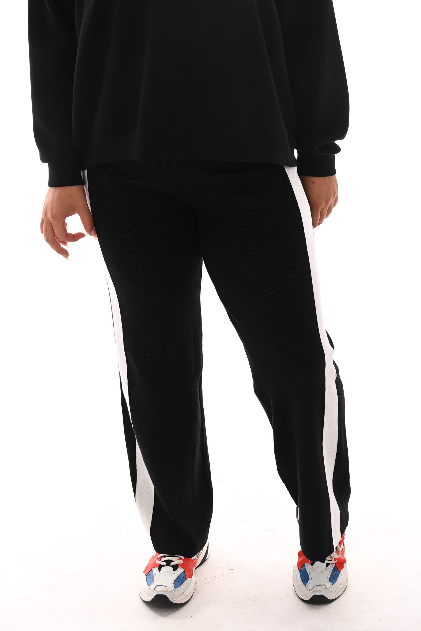 Fijn gebreide broek met bies zwart
