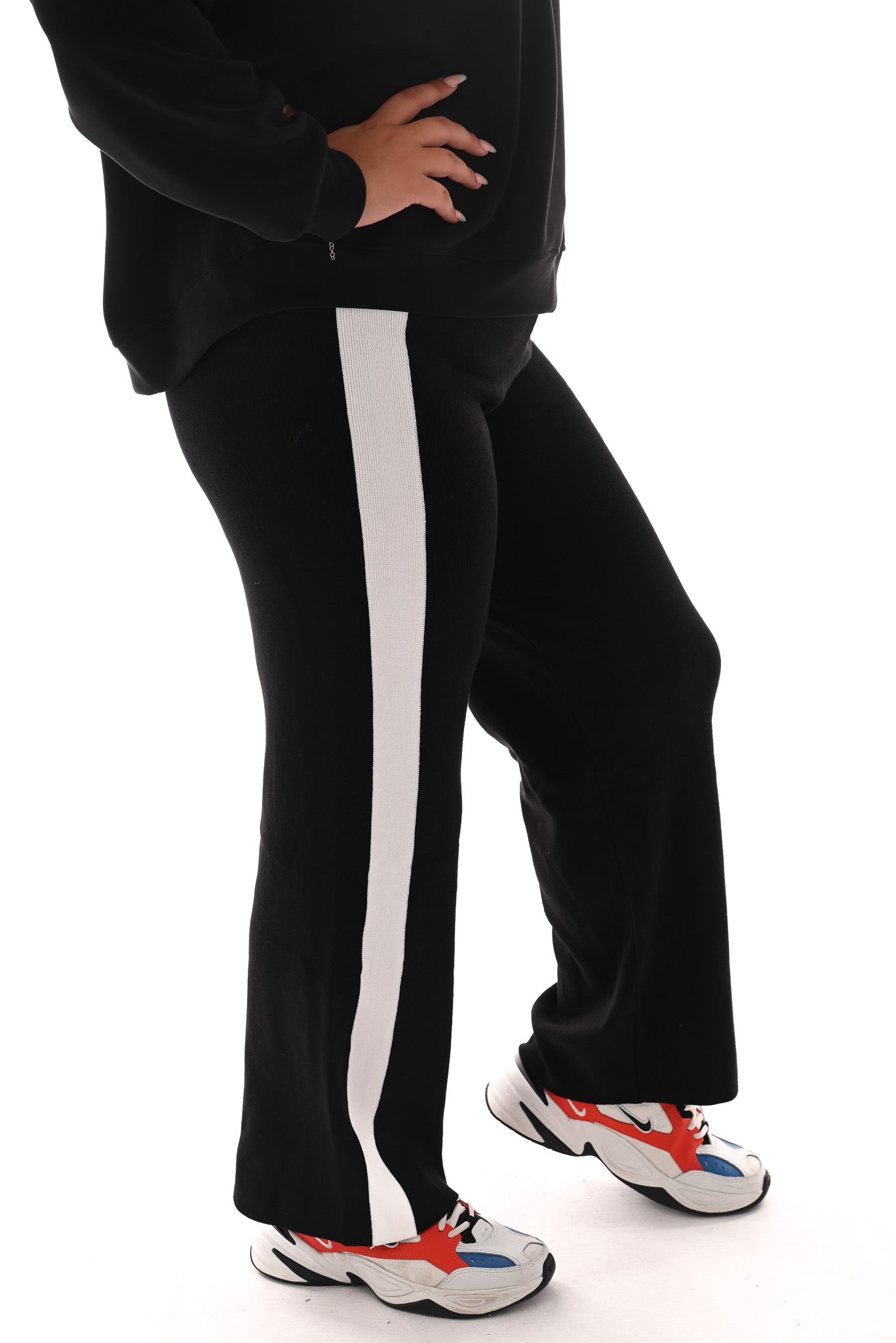 Fijn gebreide broek met bies zwart