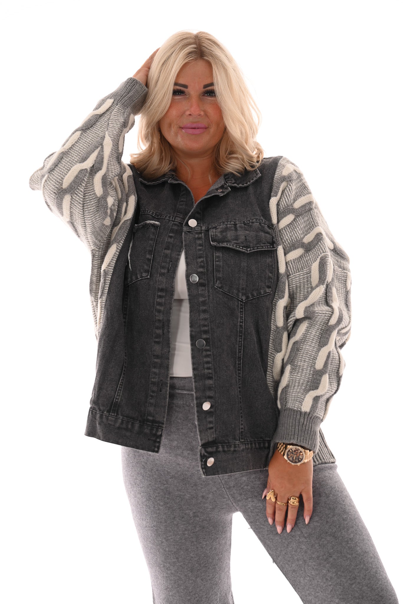 Jeans jasje met gebreide mouwen en zij grijs/wit
