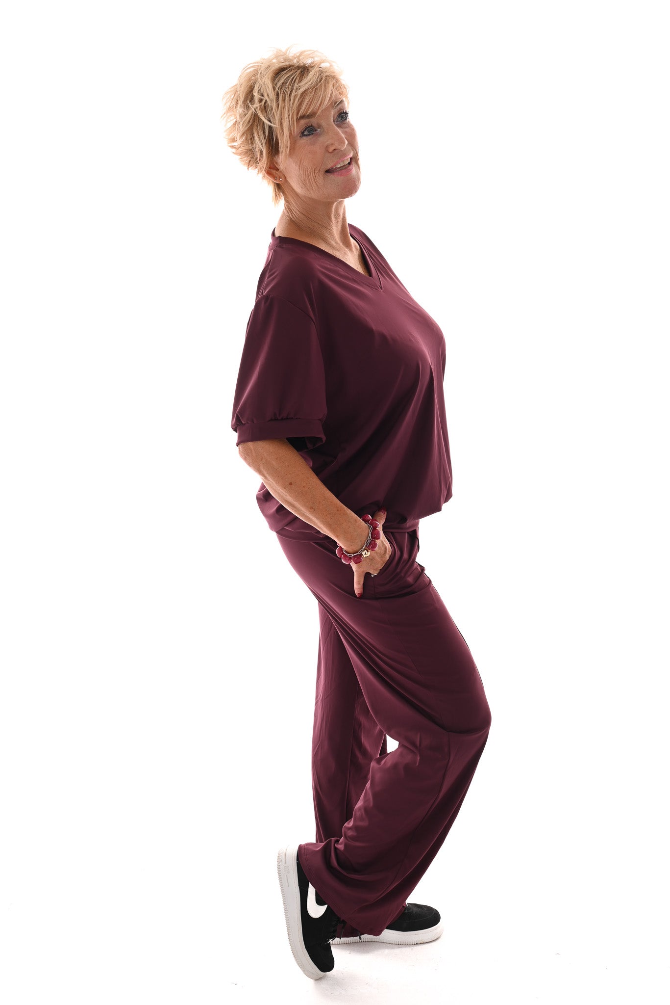Tweedelig travel set v-hals met boord uni bordeaux