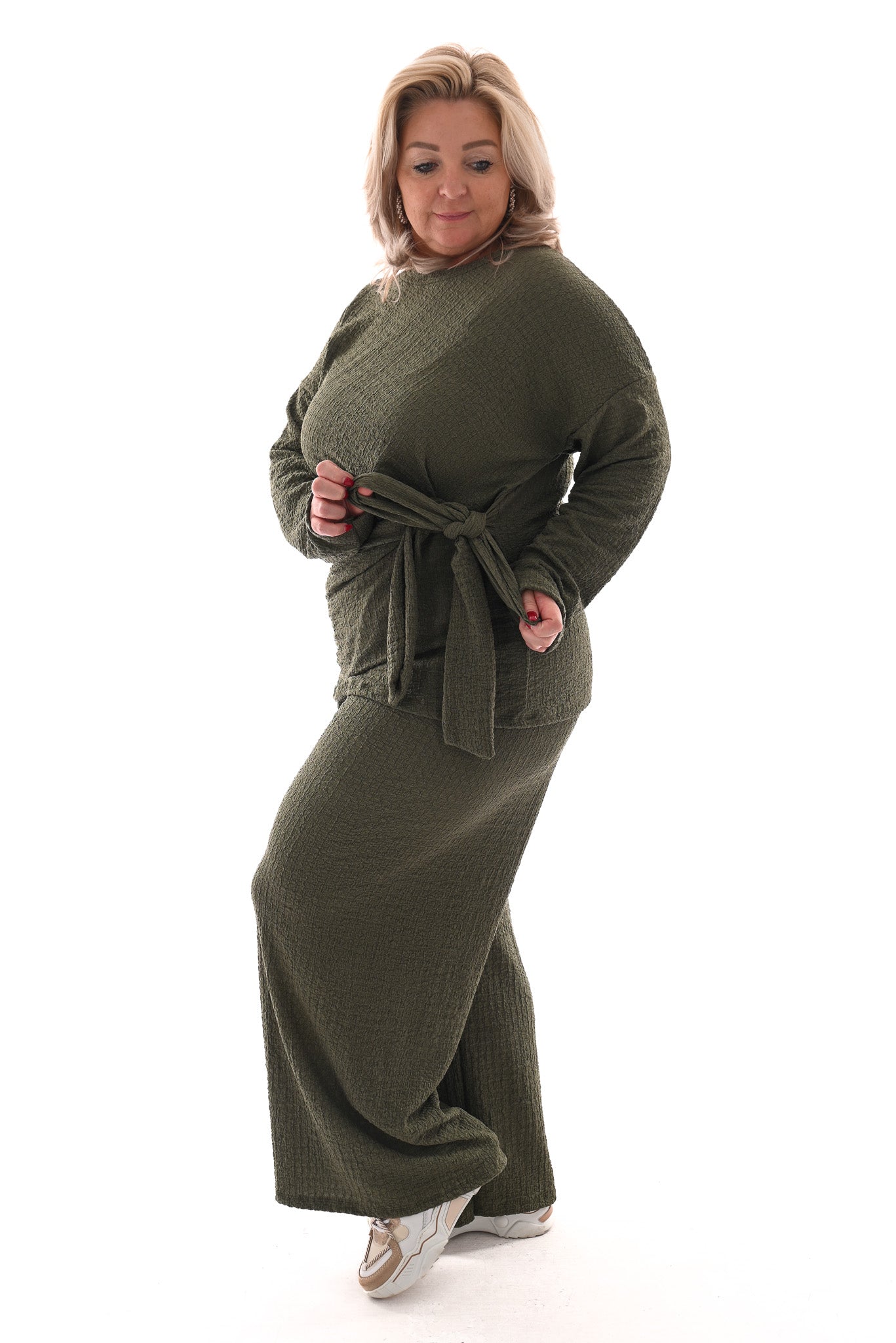 Tweedelig crepe pak met knoop lange mouwen legergroen