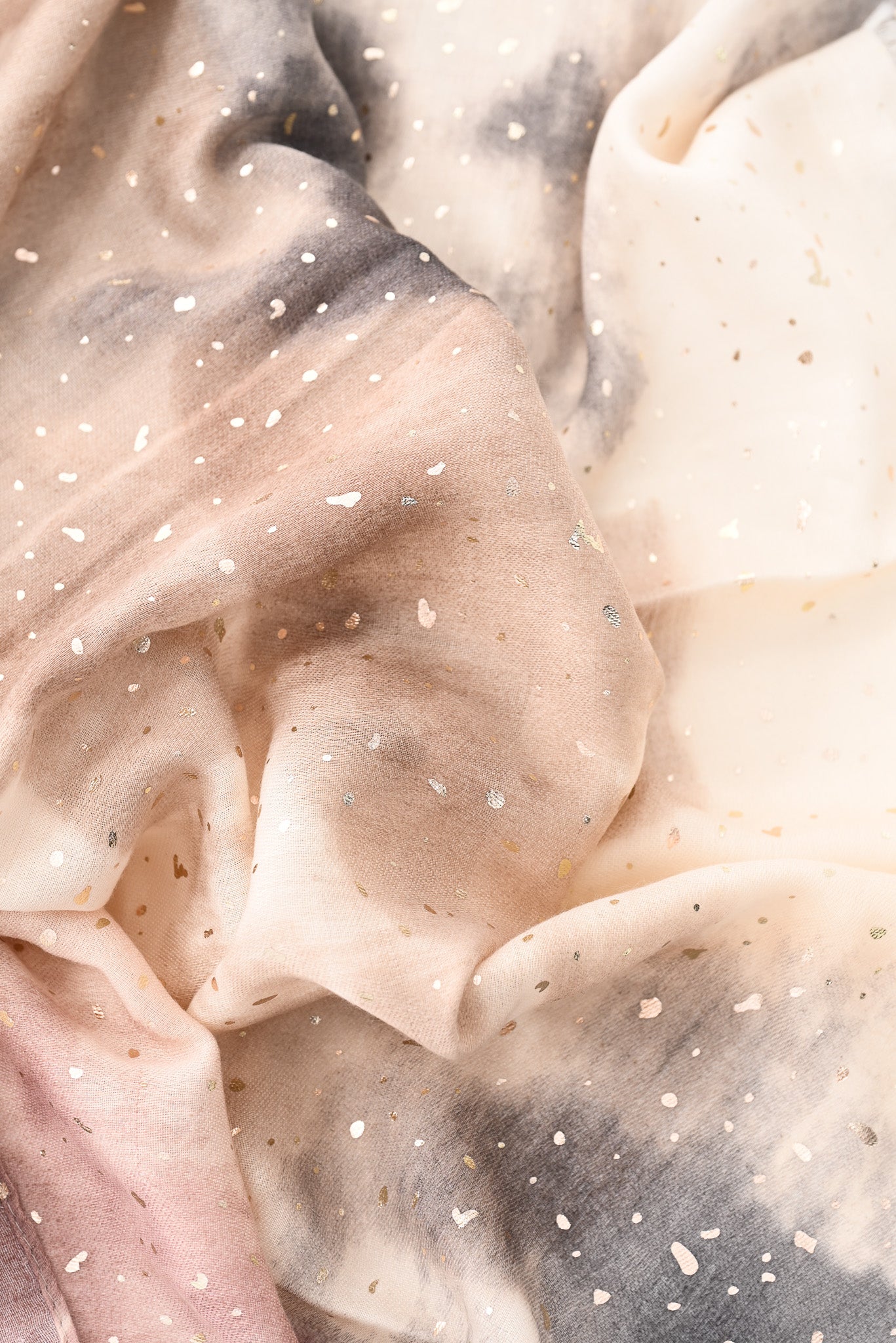 Sjaal abstract inkt beige