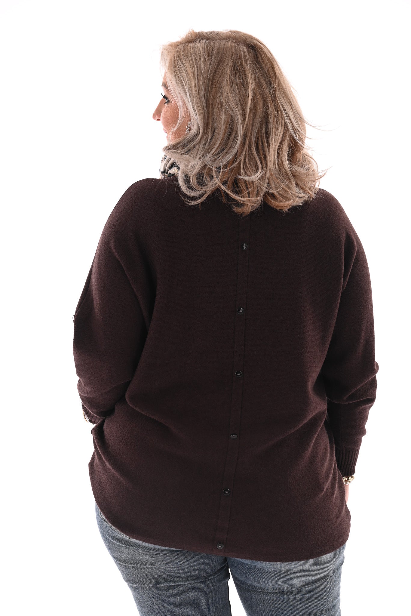 Trui met knoopjes donkerbruin