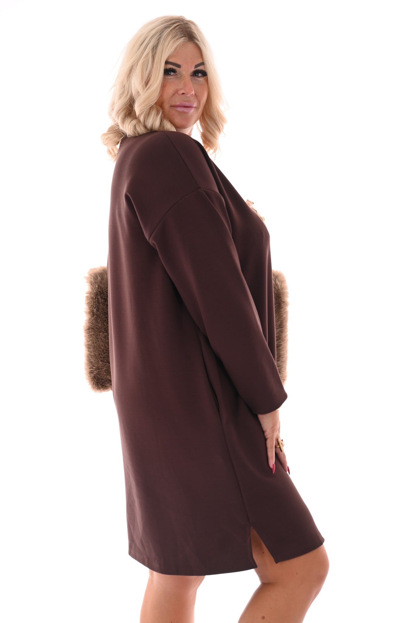 Sweaterdress v-hals applicatie donkerbruin
