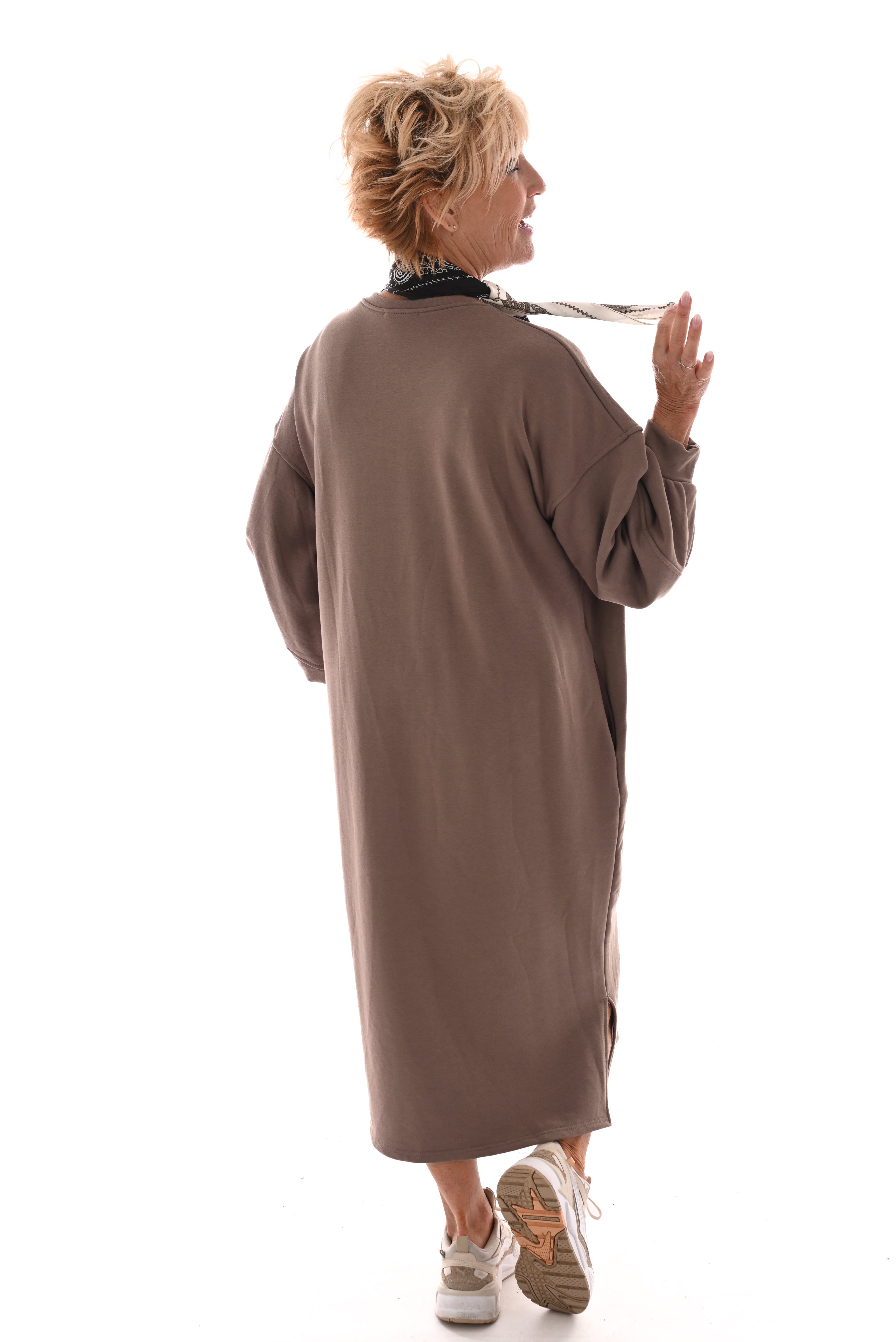 Sweaterdress met zakken taupe