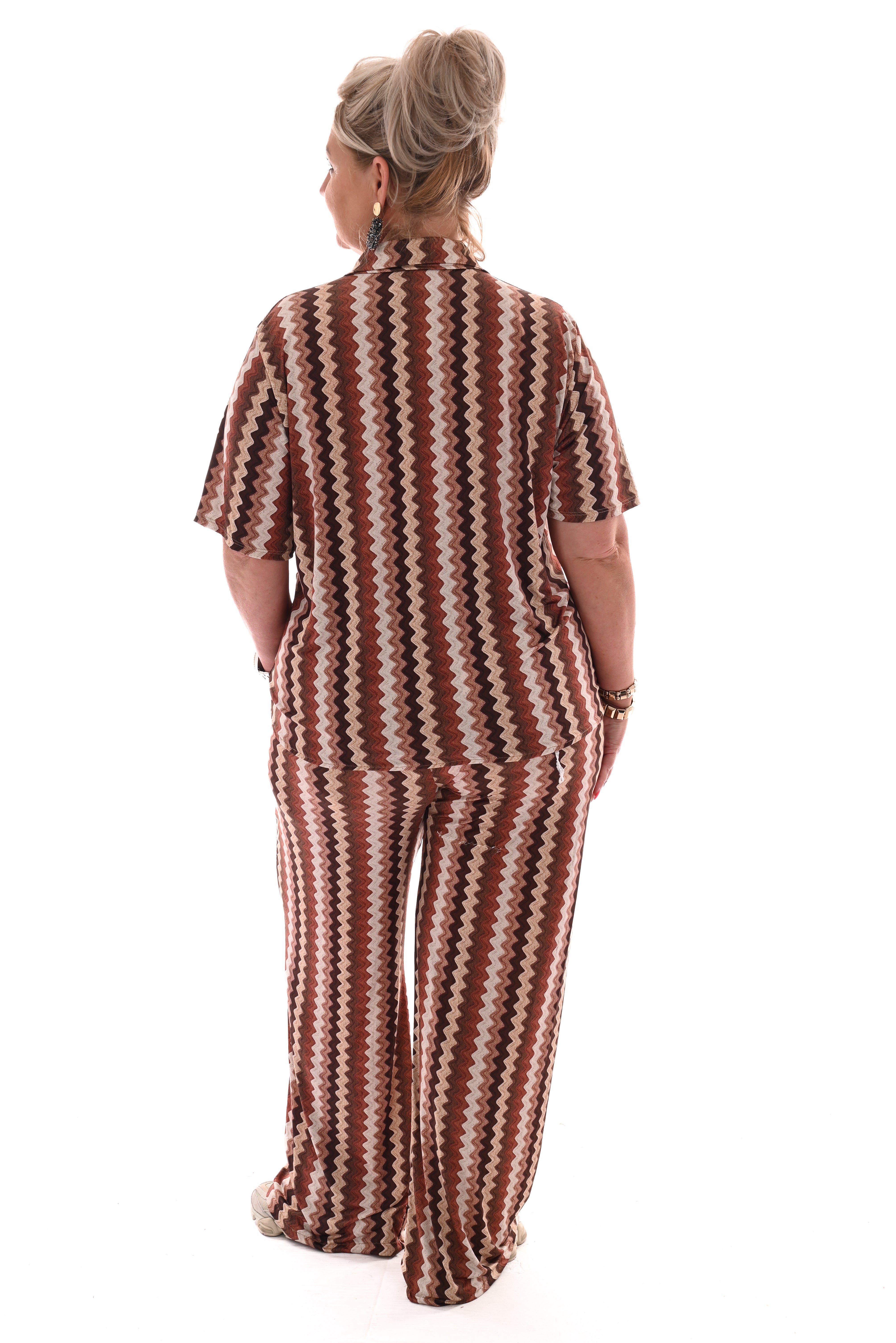 Tweedelig set korte mouwen zigzag bruin