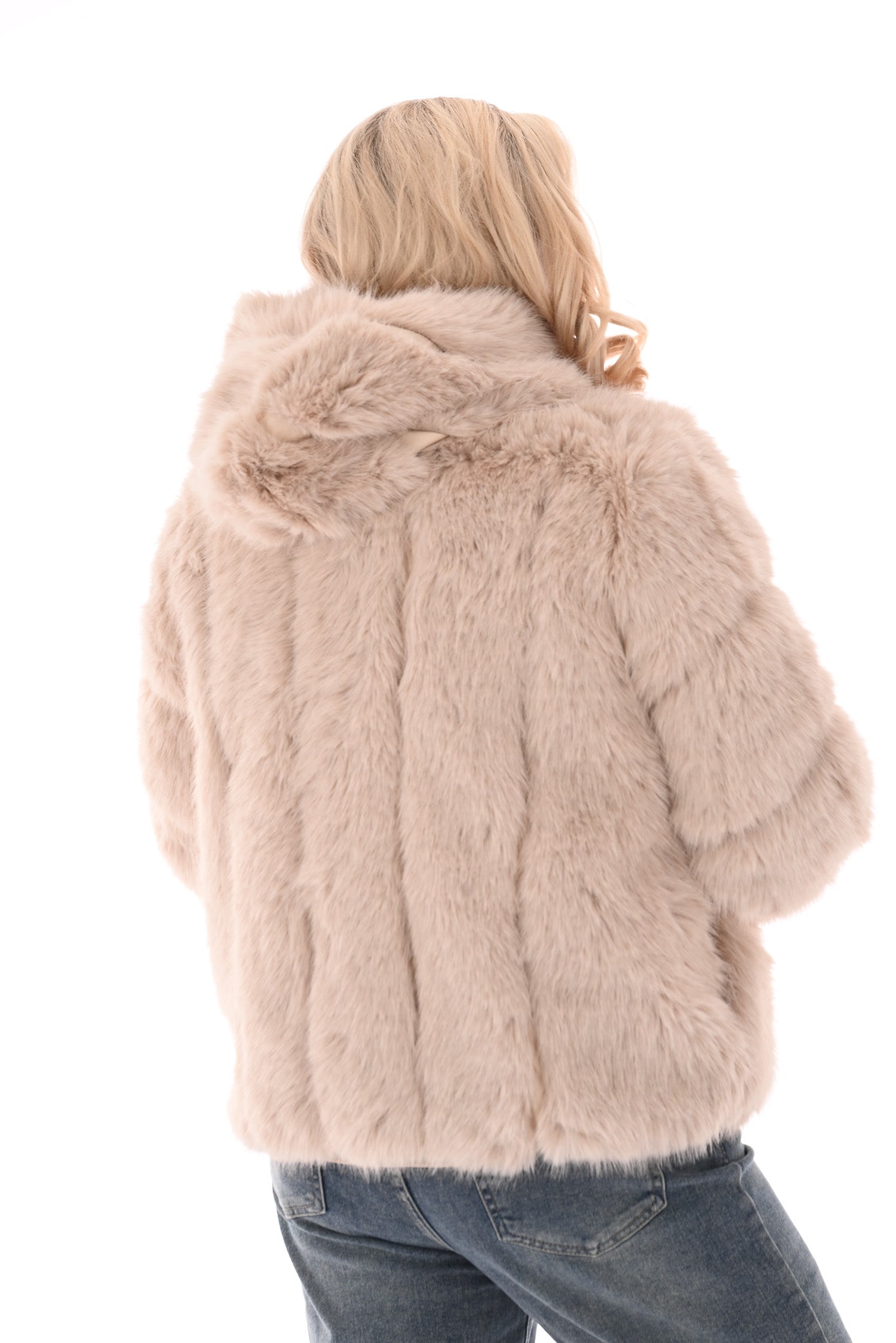Faux fur jas met capuchon roomwit