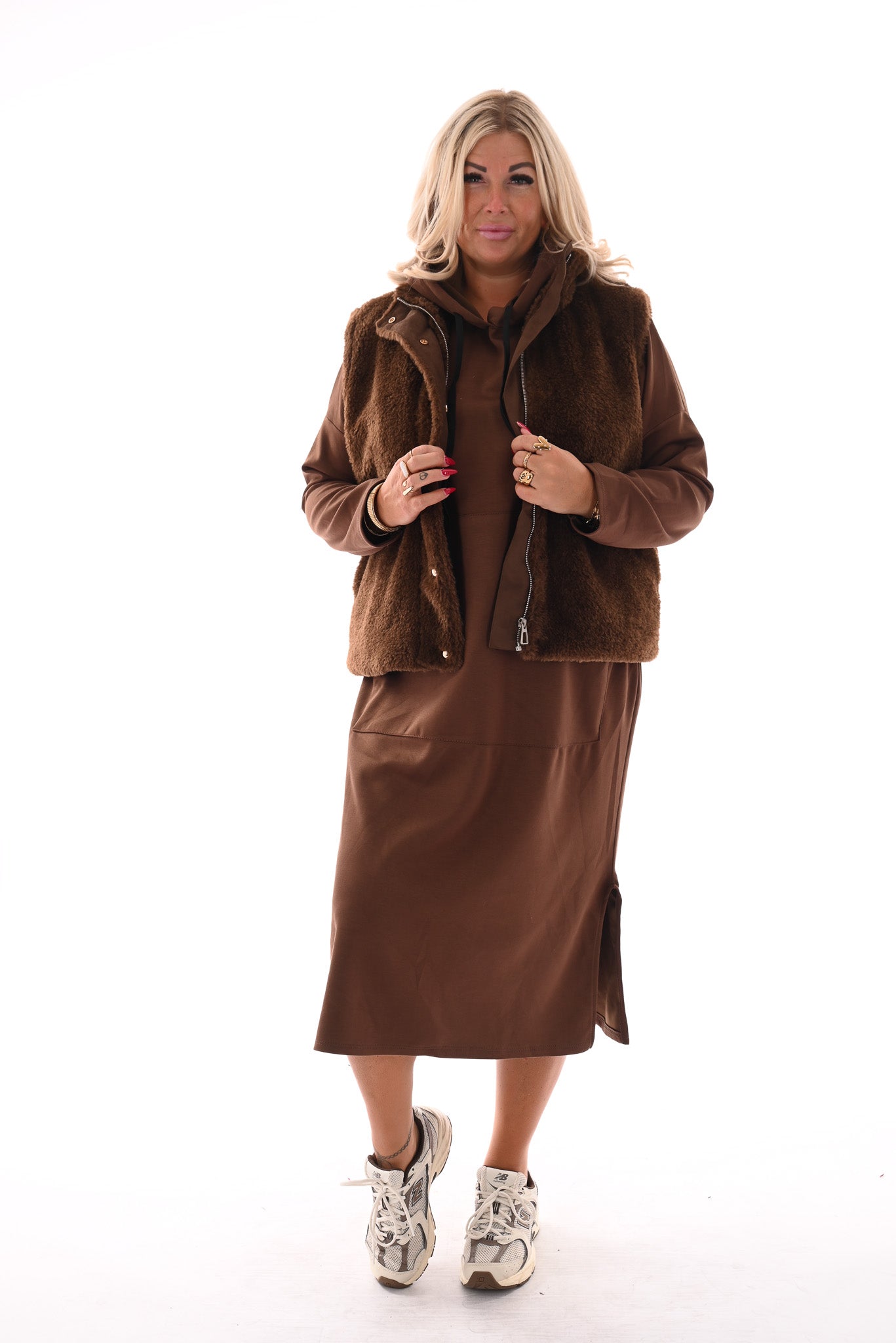 Lange sweaterdress met capuchon bruin