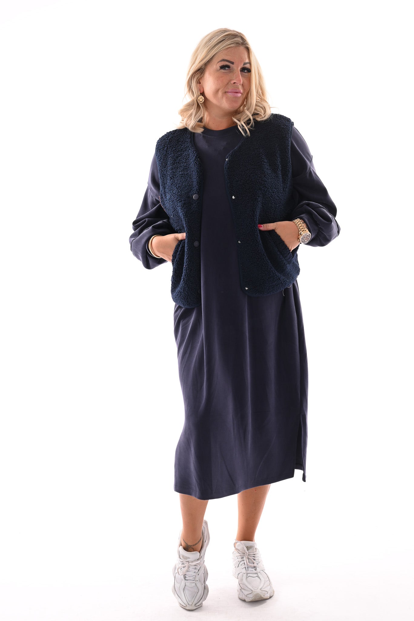 Lange sweaterdress met pofmouwen marineblauw