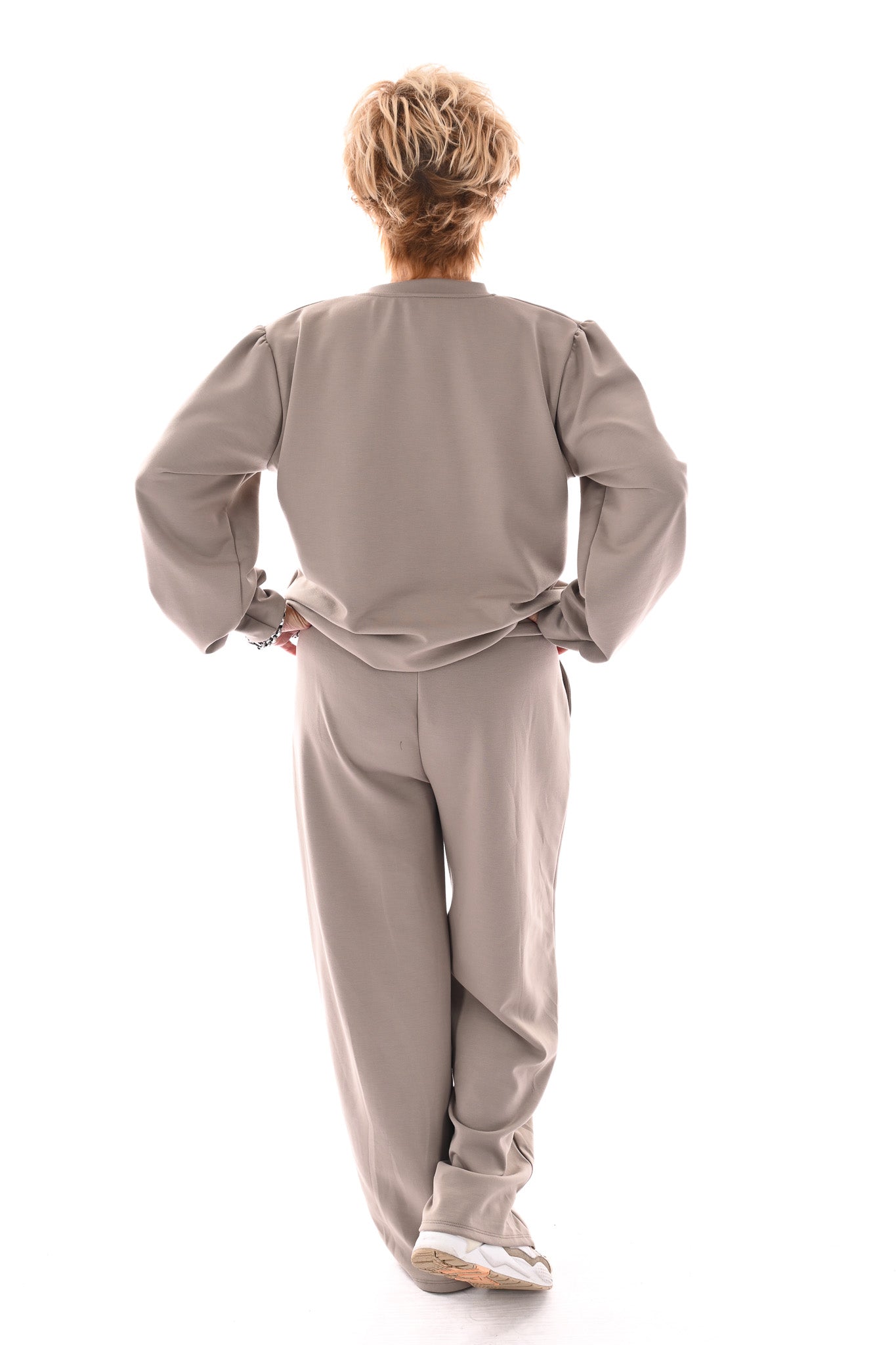 Tweedelig pak basic v-hals beige