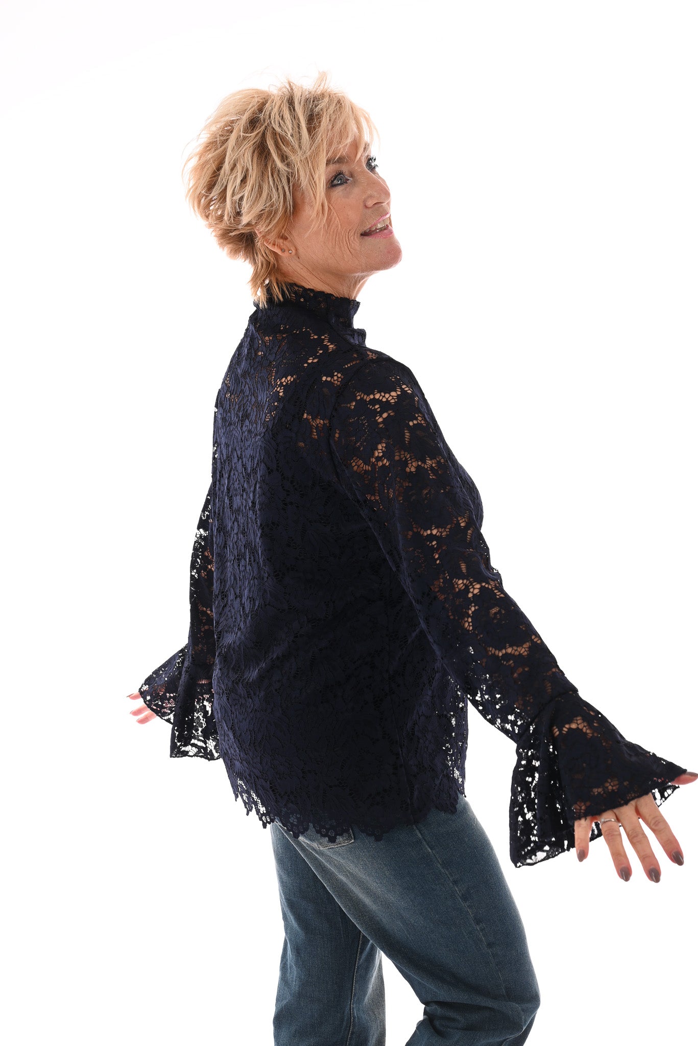Kanten top trompetmouwen marineblauw