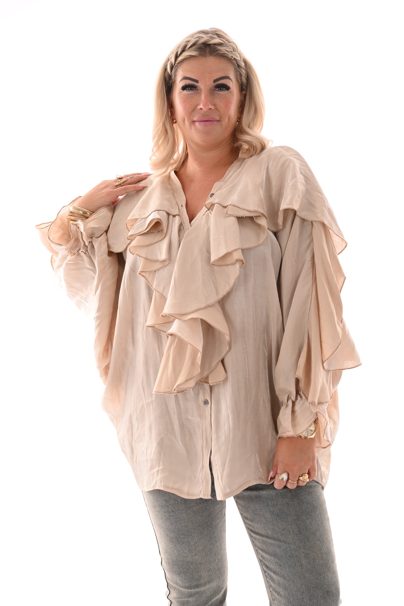 Blouse shine met roezels beige