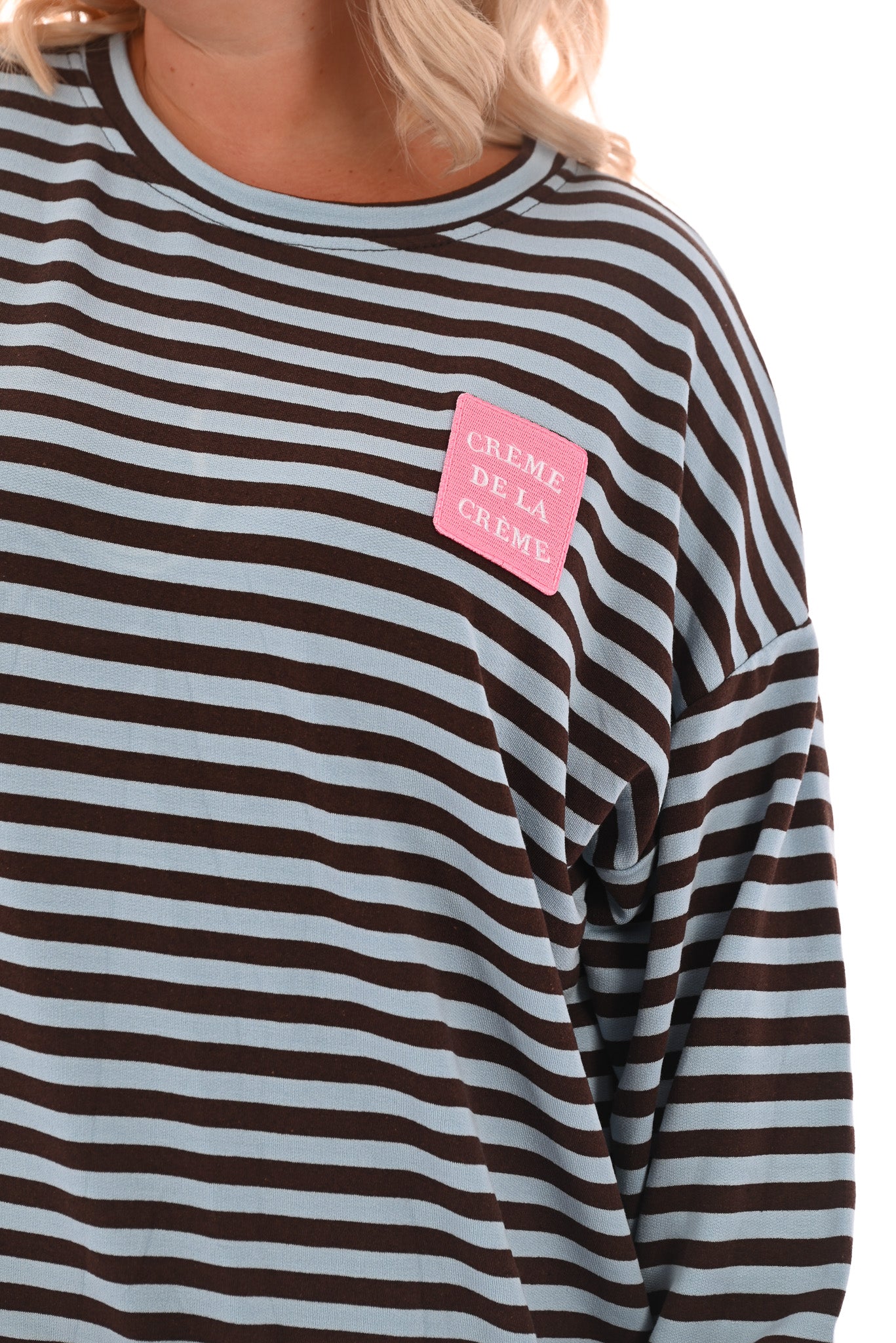 Gestreepte oversized trui lichtblauw/bruin