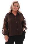 Doorknoop blouse kant donkerbruin