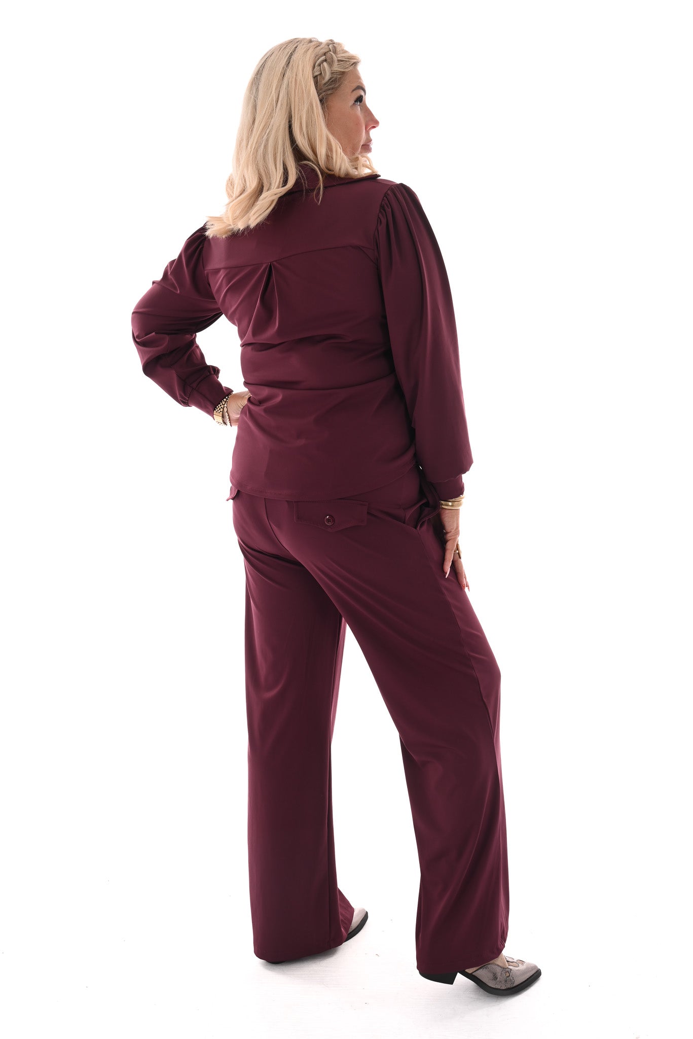 Tweedelig travel pak top v-hals met kraag aubergine