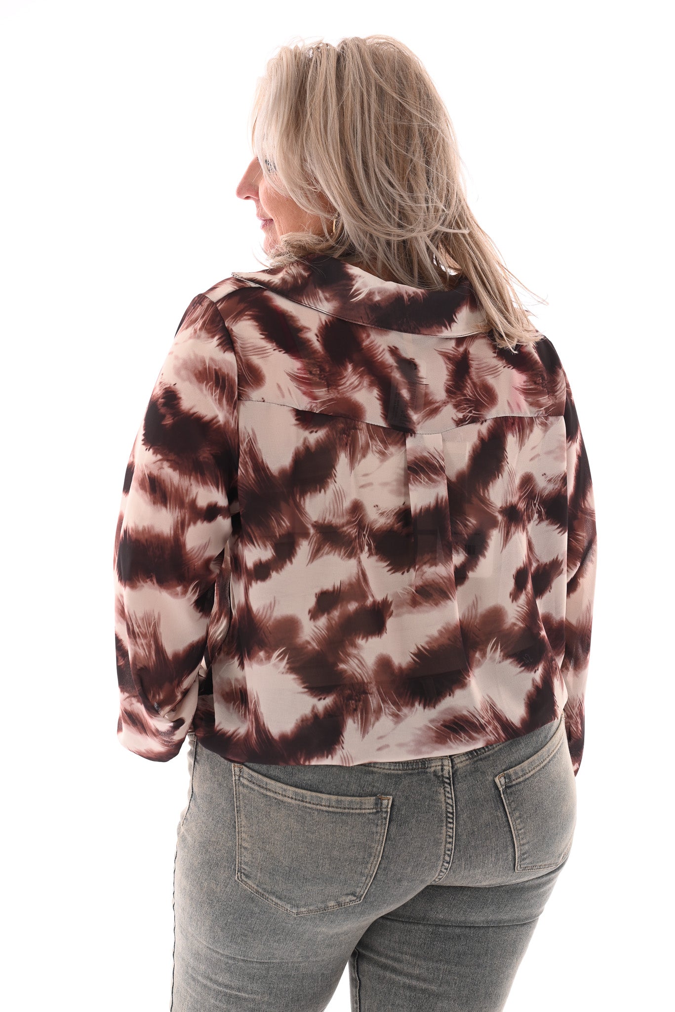 Top overslag met kraag abstracte veerprint bruin