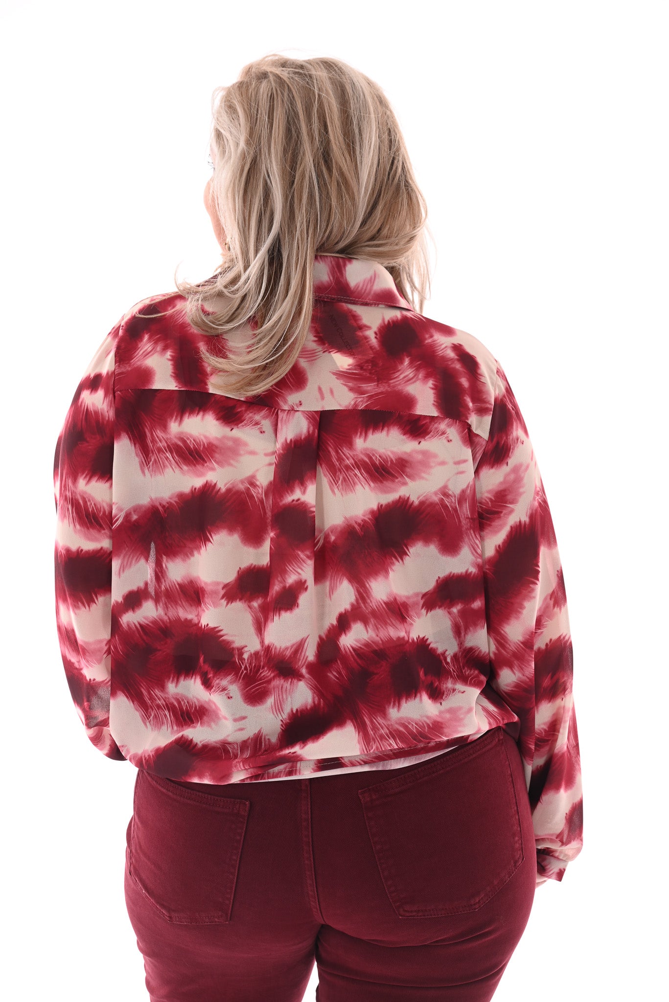 Top overslag met kraag abstracte veerprint bordeaux