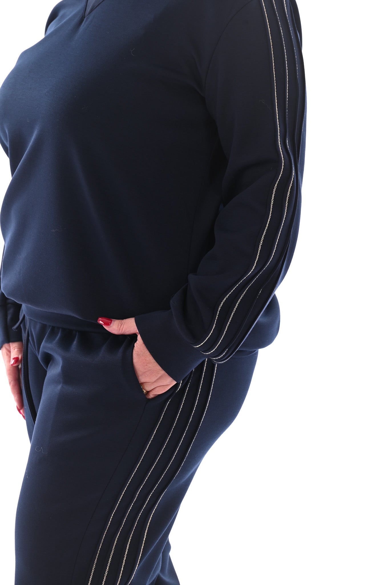 Tweedelig pak v-hals met gouden bies marineblauw