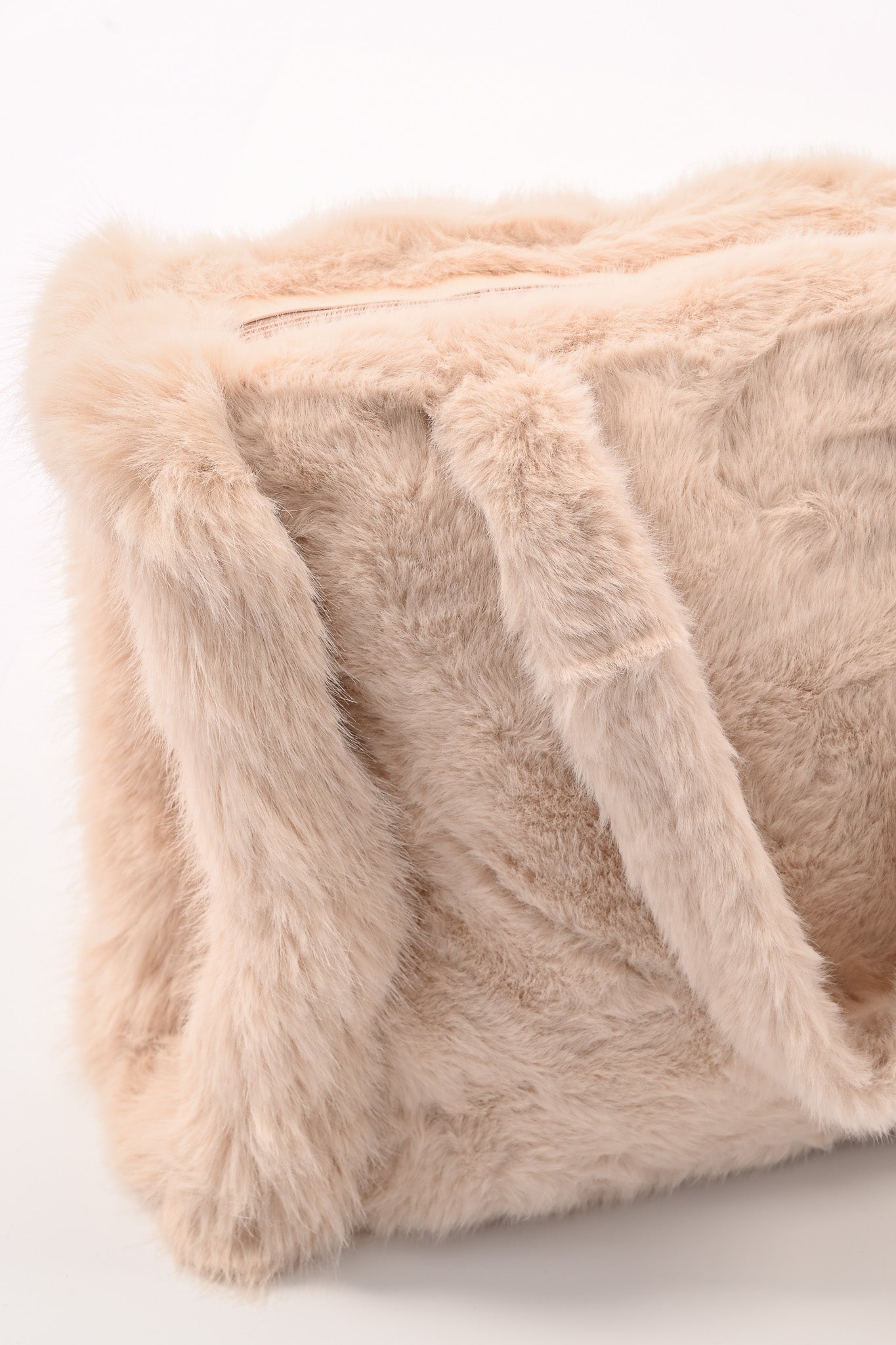 Furry shopper groot beige