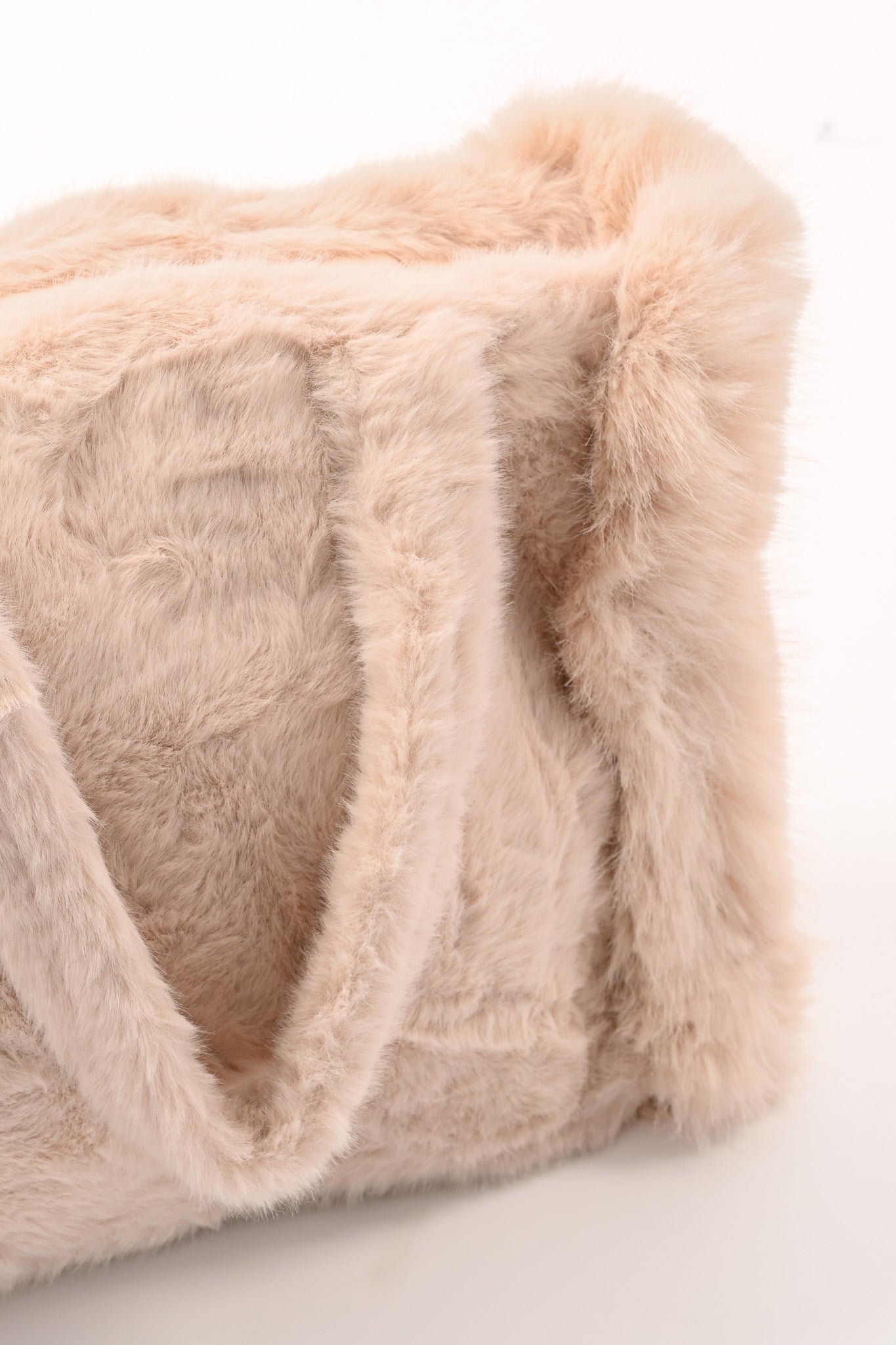 Furry shopper groot beige