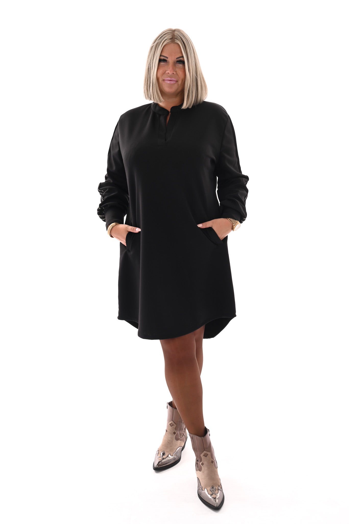 Tuniek deluxe v-hals gouden bies zwart
